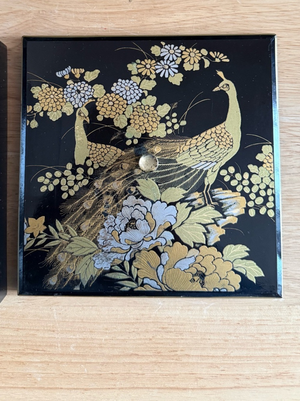 Vintage Otagiri Japan Black & Gold Lacquerware Peacock Peony Lidded Trinket Box - Picture 3 of 16